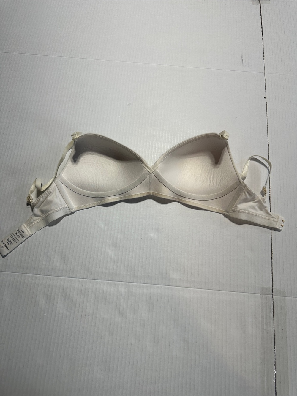 Thirdlove Smooth T-Shirt Bra in Ivory White - Wireless Light Support 30C 1/2 - Picture 7 of 7